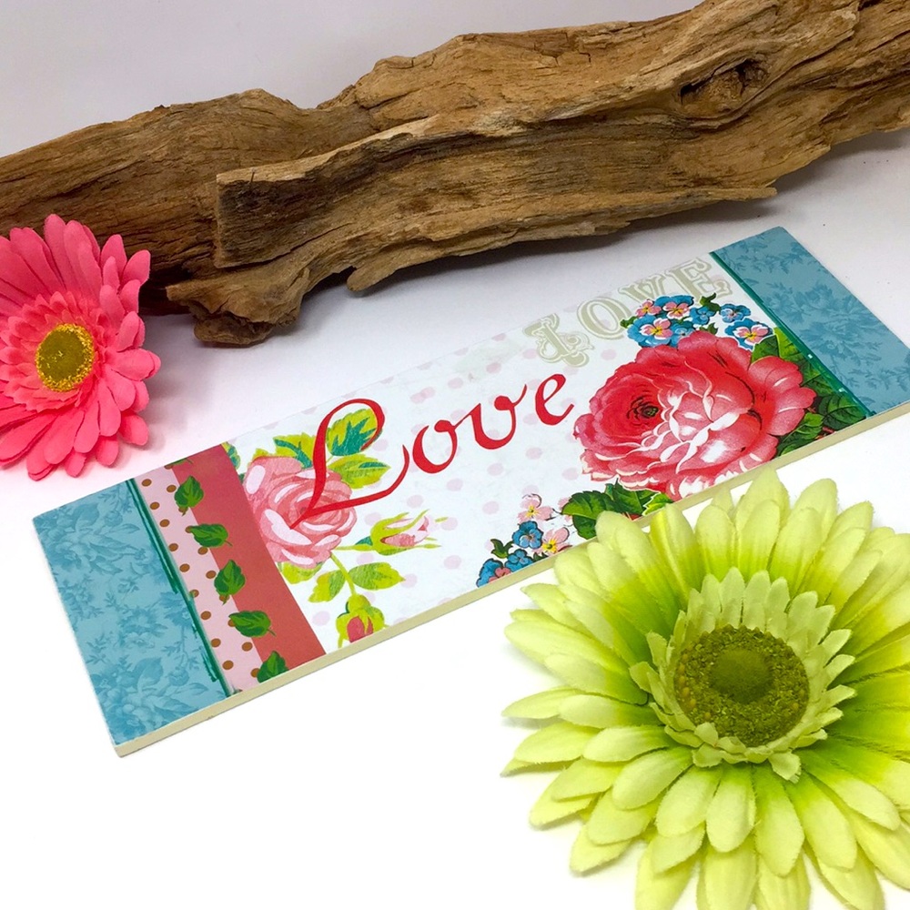 Shabby Chic LOVE Wood Sign Home Decor New $16 2/25